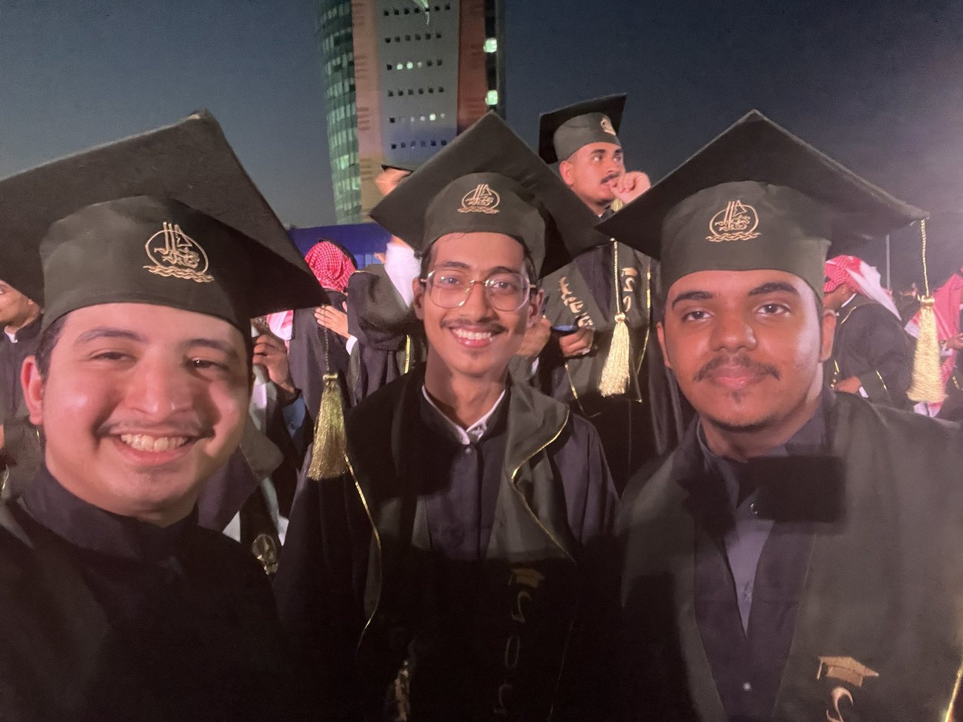 لقطة من مسيرتي الجامعية والمهنية والمسابقات التقنية